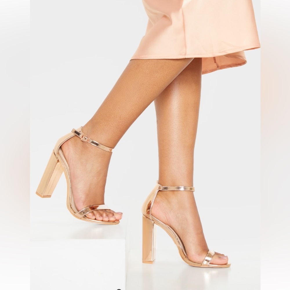 Never worn gold heels ✨